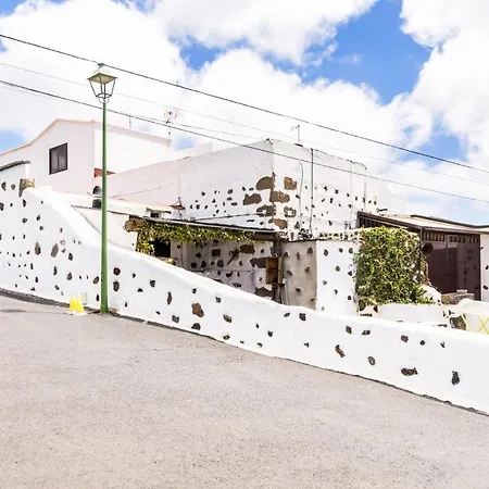 Apartament Stunning In Tiguaton With Wifi And 2 Bedrooms Tinguaton