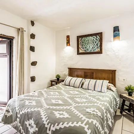 Stunning In Tiguaton With Wifi And 2 Bedrooms Apartament Tinguaton